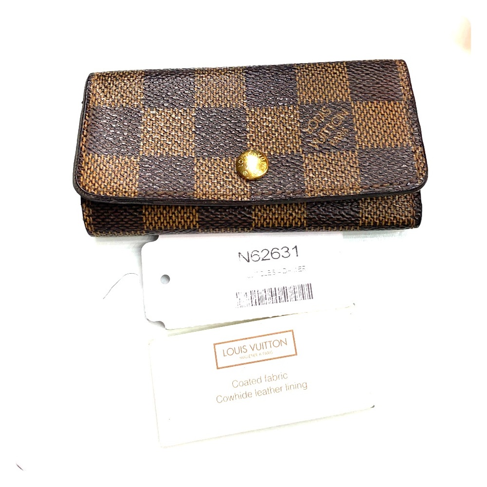 Louis Vuitton 4 key holder